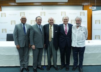 Ervin Novas Bello, Héctor Valdez Albizu, Rafael Tomás Hernández Ramos, Gustavo Luis Moré y Pedro Haché. | Fuente externa.