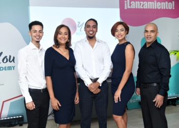 Dionis Eduardo Lima, Yolanda Gil, Antonio Molina Méndez, Diolanyi Lima y Victor Bretón.