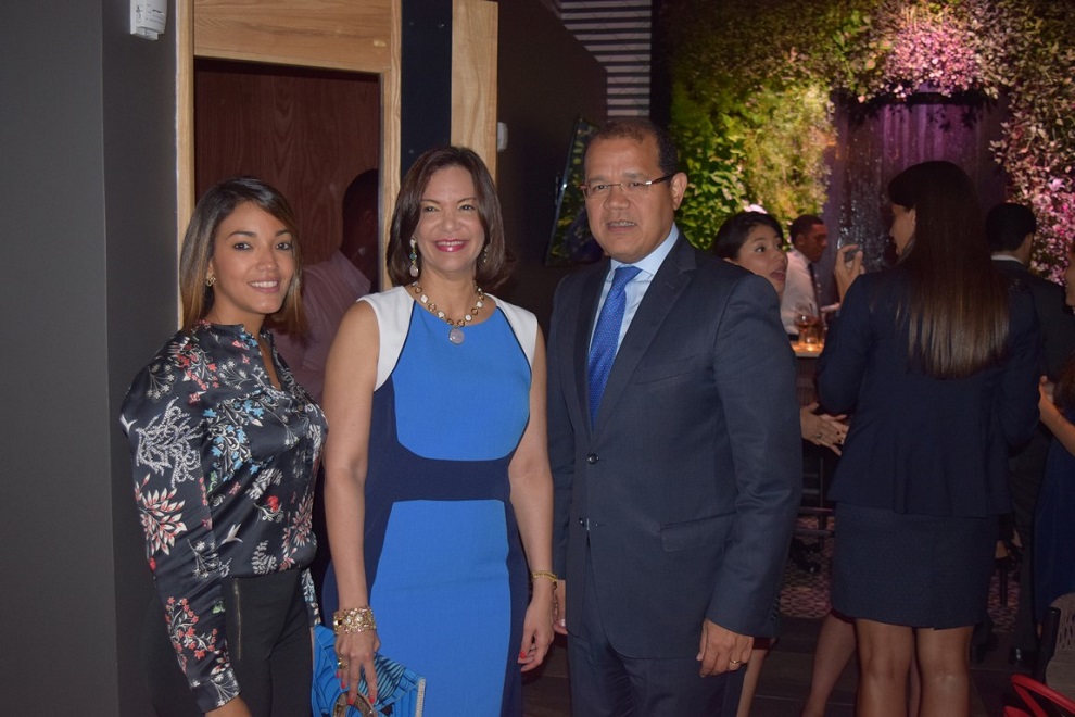 1 foto principal betty soto, wanda perdomo y marcos peña.