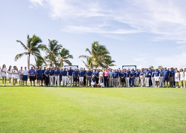 Foto grupal de los participantes en el torneo ABA Golf Cup. - Fuente externa.