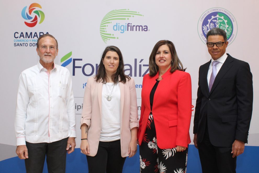 1. ignacio mendez, lucía molinari, lucile houllmont y hamlet montas.