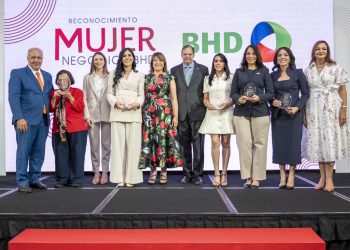Reconocimiento Mujer Negocios BHD.