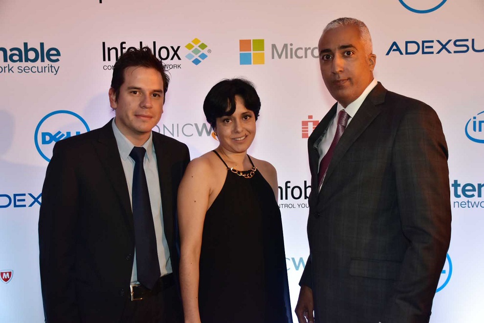 1. principal. carlos roballo, olga cárdenas y alejandro montas.