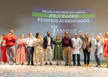 Rector UNPHU, Arquitecto Miguel Fiallo Calderón, junto a las autoridades universitaria. Fuente externa.