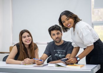Estudiantes de término de la carrera de Mercadotecnia de la Unphu. - Fuente externa.