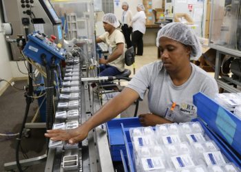 En la región norte y Santo Domingo (con el Distrito Nacional) se reportaron 415 y 211 empresas. - Fuente externa.