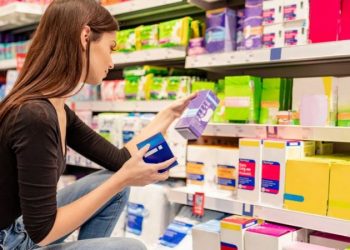 Las toallas sanitarias vienen en diferentes empaques, diseños y características que las vuelven imprescindibles para el ciclo menstrual. | Getty Images.