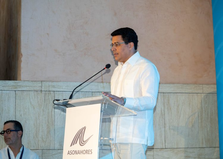 Collado destacó que la colaboración público-privada contribuyó con el desarrollo de la industria turística durante la pandemia del coronavirus, convirtiéndose esta en la alianza más importante en el ámbito global.