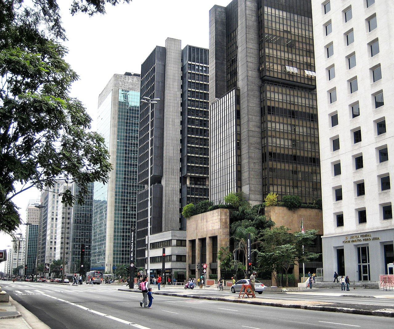 1280px avenida paulista (2481784612)
