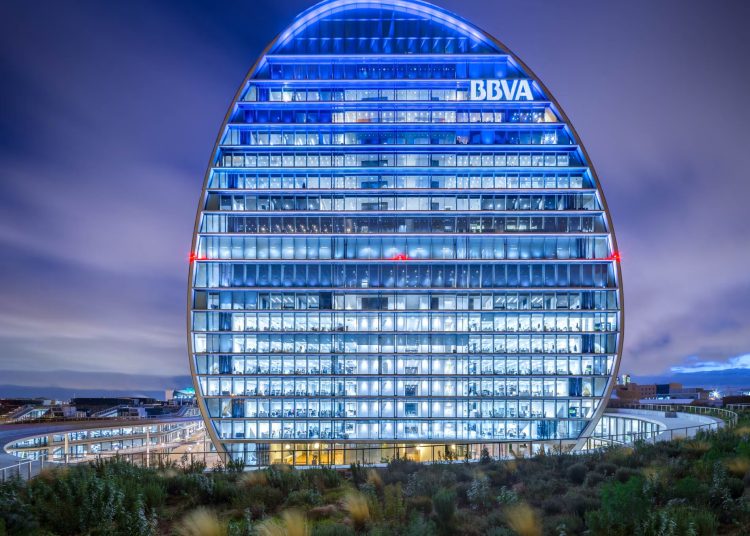 El BBVA ha planteado una opa sobre el Banco Sabadell. - Fuente externa.