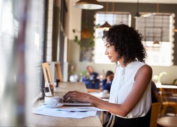 Mientras en Latinoamérica el 63% de los emprendimientos son liderados por mujeres, en República Dominicana, esta cifra está un 3.77% por debajo del promedio regional. - Fuente externa.