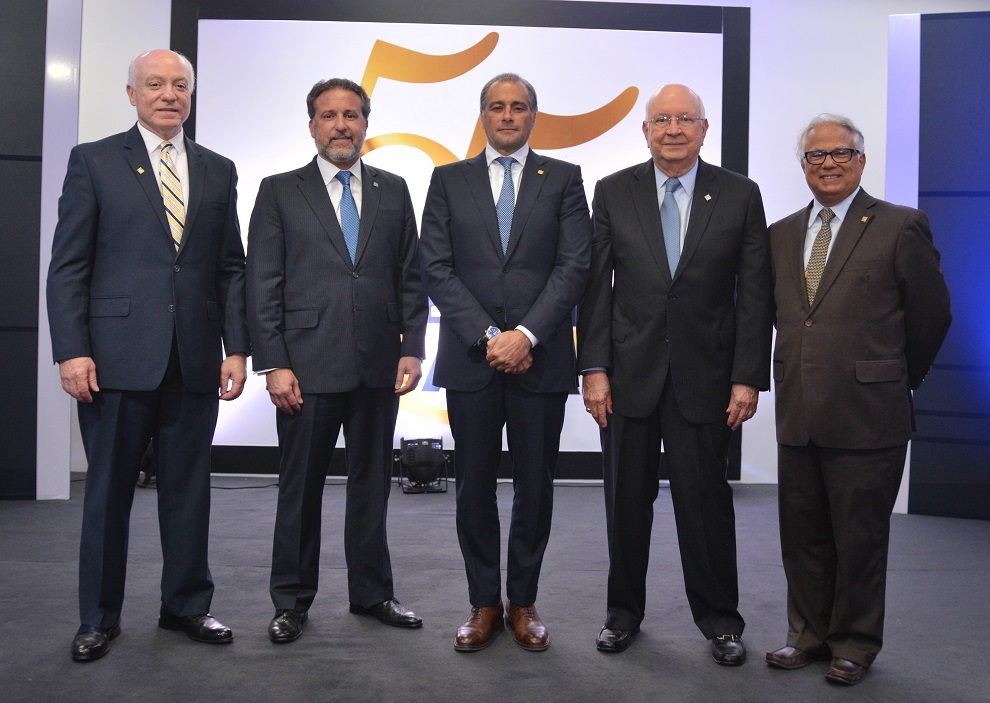 1pedro esteva, gustavo ariza, lawrenece hazoury, hipolito herrera y luis... (1)