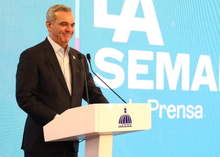 Luis Abinader, presidente de República Dominicana, quien habló de las metas del Gobierno para convertirse en un país desarrollado. - Fuente externa.