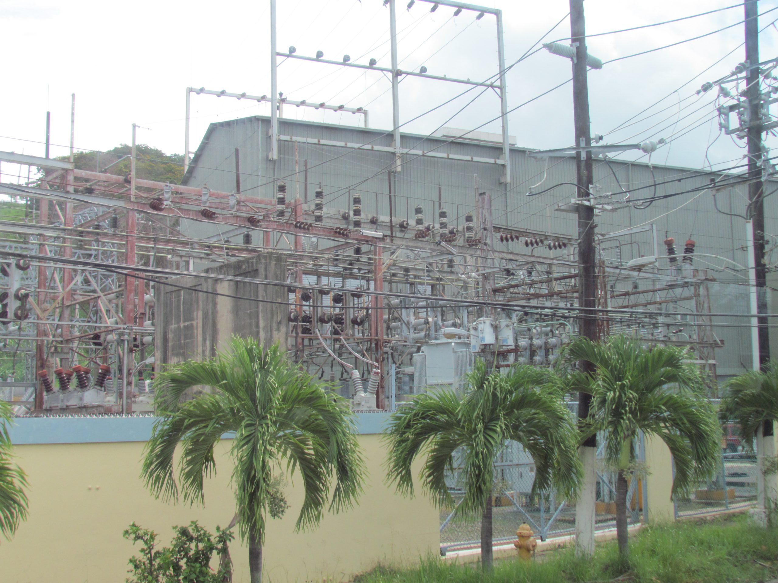 Las pérdidas de las distribuidoras se mantienen sobre el 33%, lo que se convierte en el principal reto del sector. Foto: JAIRON SEVERINO
