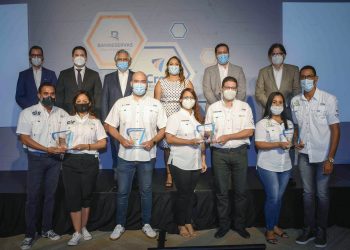 Entrega de premiaciones a proyectos seleccionados a través del programa Pre-Aceleración Cree Banreservas.