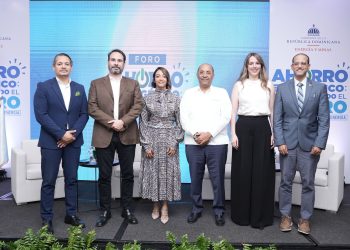 Autoridades, expertos y representantes del sector privado asistieron al foro.