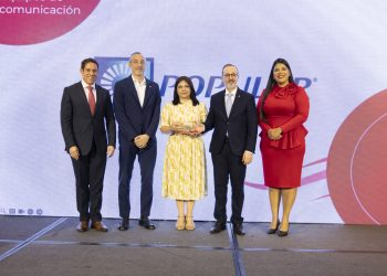 Luis Álvarez Soto, Víctor Fernández, Sonia Mordán, Esteban Martínez – Murga y Rosaily Rodríguez.