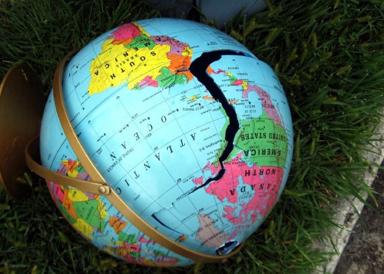 Desde el BSC recuerdan que el calentamiento se debe principalmente a las continuas emisiones de gases de efecto invernadero a la atmósfera debidas a las actividades humanas. - Fuente externa.