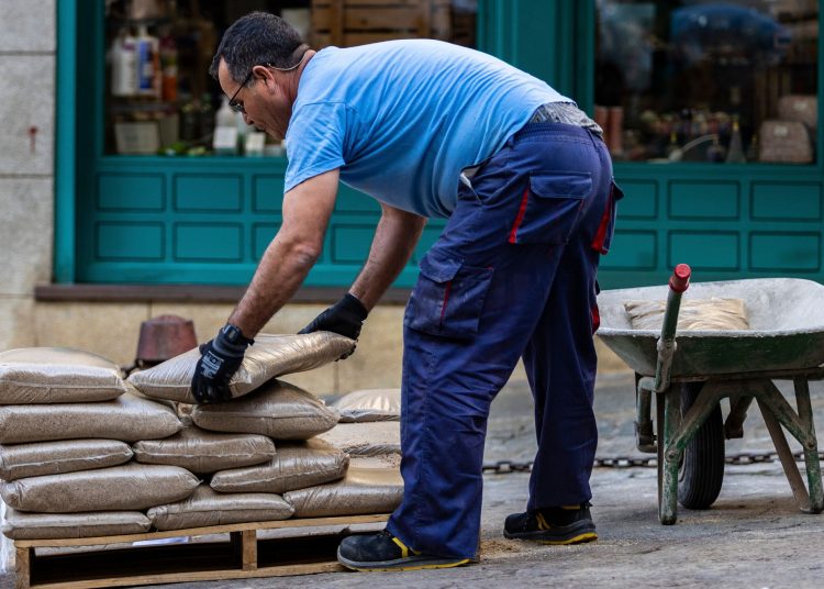 Eurostat estima que en septiembre había 13,026,000 millones de personas en paro en la UE. - Fuente externa.