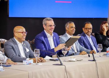 Lujs Abinader durante promulgación de Ley de Lengua de Señas. - Fuente externa.