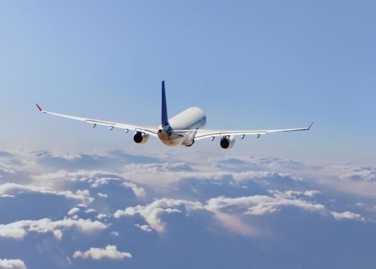 España fue el país con el que Francia tuvo más tráfico aéreo, con 15.9 millones de pasajeros, seguido de Italia (13.4), Reino Unido (12.1), Estados Unidos (9.2) y Alemania (7 millones). - Fuente externa.