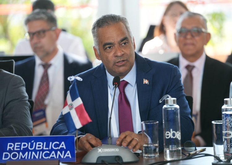 Joel Santos, ministro de Energía y Minas dominicano. - Fuente externa.