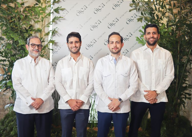 Francisco Estevez, Alger Santos, Jordan Estevez y Luis Eduardo Francis.