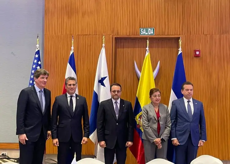 El país ha liderado iniciativas en la mesa técnica de dispositivos médicos, que prioriza la capacitación de talento humano y la convergencia regulatoria para mejorar la competitividad regional.