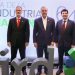Autoridades gubernamentales y representantes del sector industrial durante el acto del Día de la Industria Nacional.