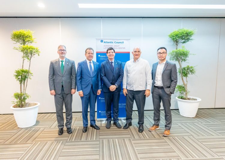 Durante el evento, se destacaron los avances del país en términos de estabilidad económica y crecimiento sostenido, así como los retos pendientes.