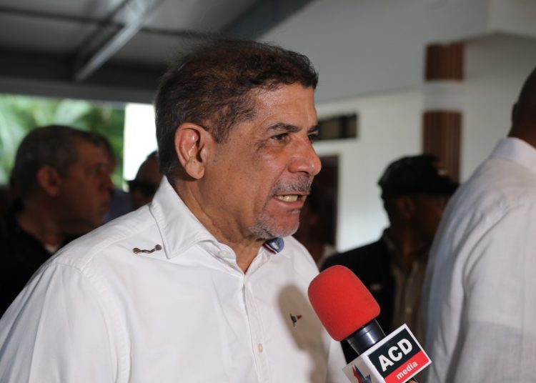 Limber Cruz, ministro de Agricultura. - Ronny Cruz.