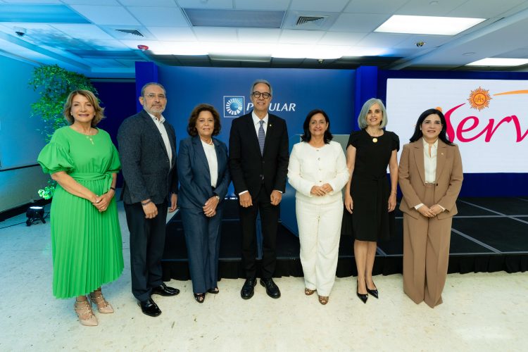 Cesarina Fabián, José Luis Benavides, Emma Guzmán, José Mármol, Soraya Lara, Yanira Lara y Mariel Bera.