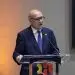 Señaló que en la propuesta se modifica el artículo 35 de la ley, fijando una cuota a las empresas, asociaciones sin fines de lucro, fideicomisos y otras entidades.