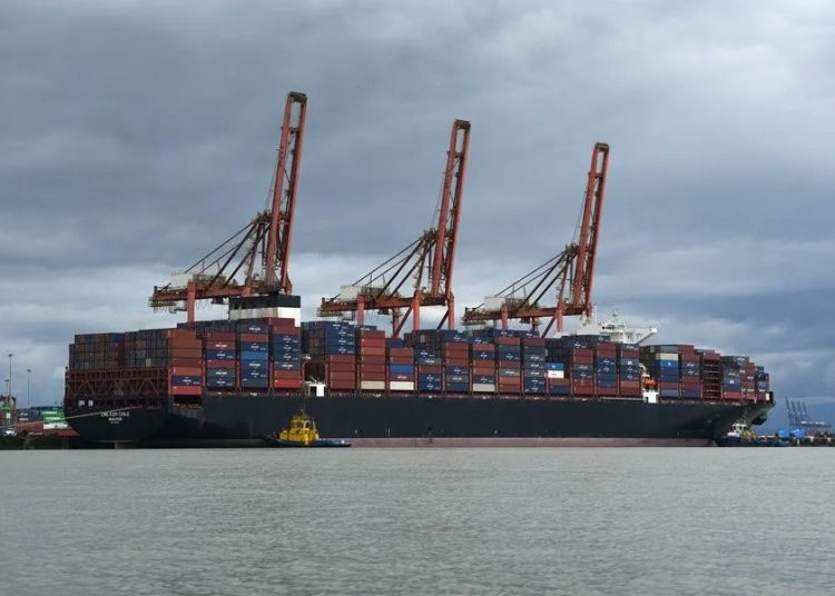 El nuevo arancel se aplica desde a todas las mercancías que ingresen a Estados Unidos, salvo excepciones por productos o por tratados vigentes, y tendrá una duración inicial de 150 días.