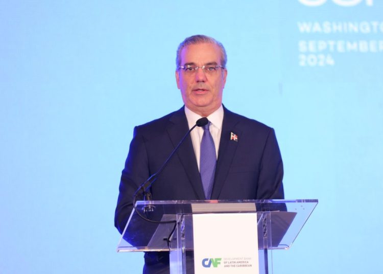 Refirió que en su gestión de Gobierno ha creado un marco legal y regulatorio que agiliza la permisología y ofrece previsibilidad y confianza a los inversionistas, lo cual ha permitido que la inversión extranjera directa alcanzara una cifra récord de más de US$4,390 millones al cierre de 2023.
