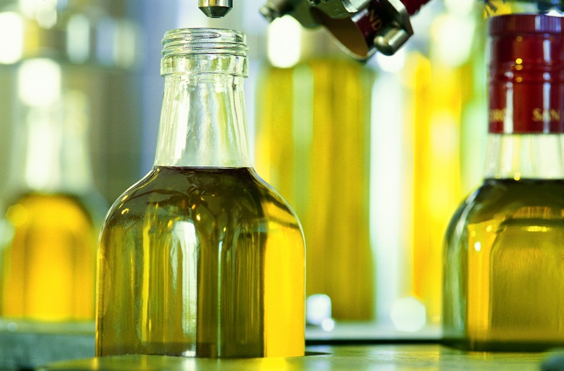 economía. las exportaciones de aceite de oliva envasado a estados unidos caen m