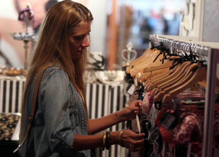 Actividad industrial Argentina, venta de ropa