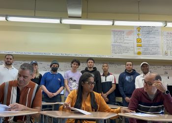 Firma de acuerdo para capacitar en IA estudiantes del Bronx. | Fuente externa.