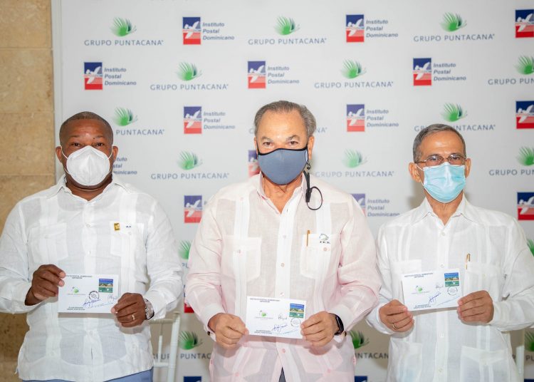 Adán Peguero, Frank Rainieri y Alejandro Vignieri.