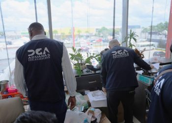 Tanto el director general de la DGII, Luis Valdez Veras, como de la DGA, Eduardo Sanz Lovatón, reafirmaron a través del comunicado, su rol de proteger el comercio lícito de aquellos que quieren inobservar le ley en perjuicio del Estado dominicano.
