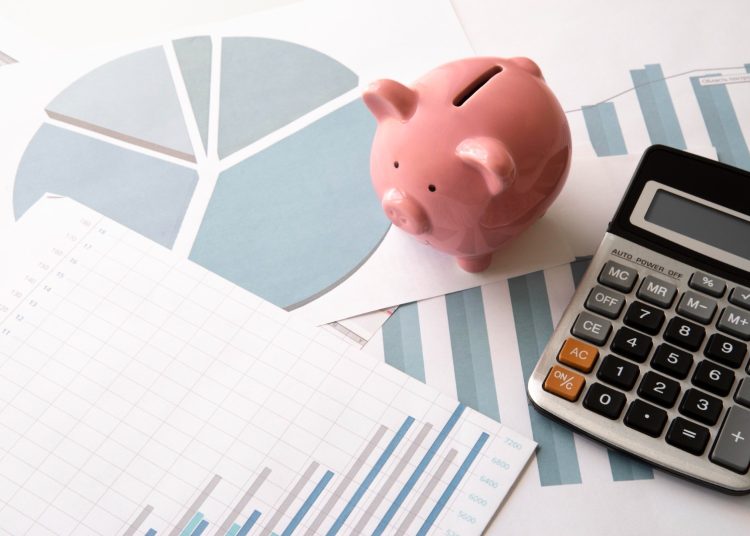 La Generación Z combina consumo digital, inversión temprana y ahorro defensivo en su relación con el dinero.