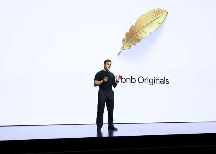 LOS ANGELES, CALIFORNIA - MAY Brian Chesky, cofundador y CEO Airbnb. | Jesse Grant Getty Images for Airbnb