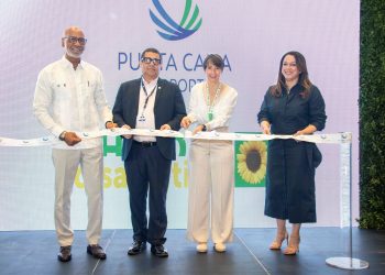 El Aeropuerto de Punta Cana implementa distintivo internacional para apoyar a pasajeros con discapacidades no visibles.