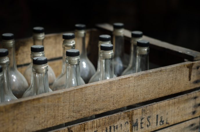 Alcohol ilícito, contrabando