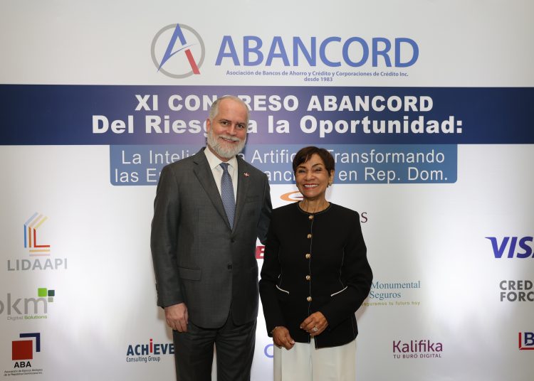 La banca de ahorro y crédito debatió cómo la inteligencia artificial acelera la supervisión, reduce fraudes, optimiza procesos y amplía el acceso financiero.