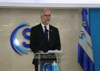 Alejandro Fernández W.