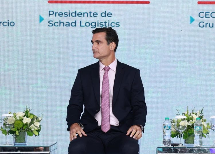 El presidente de Schad Logistics también destacó que la República Dominicana mantiene ventajas competitivas relevantes dentro del contexto actual.