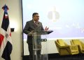 Cruz destacó la importancia de fortalecer la competencia para mejorar la productividad y la calidad de los servicios.