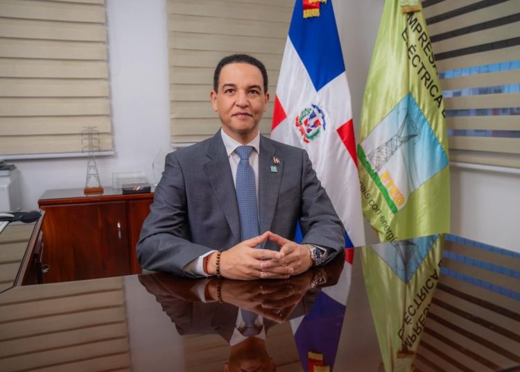 El titular de la ETED destacó que la expansión y modernización de la infraestructura de transmisión ha sido clave para atraer estas inversiones.