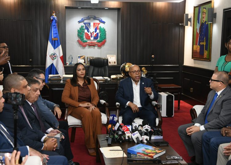 El presidente de la Cámara negó que exista una paralización del proyecto por presiones de algún sector.